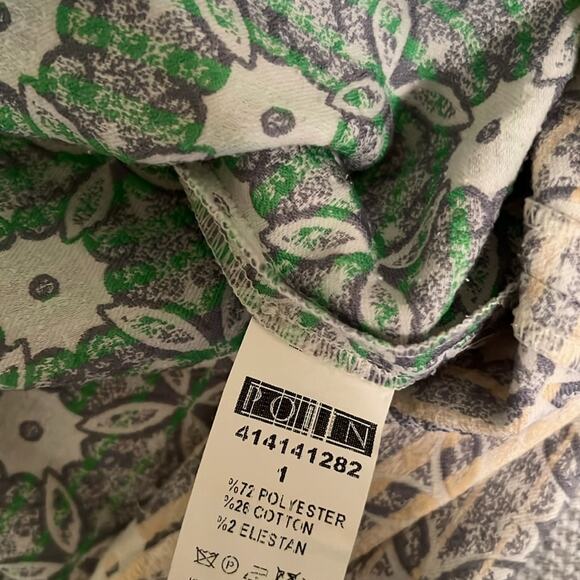 Tailored Pleated Midi Dress with Short Sleeves - Picture 9 of 9